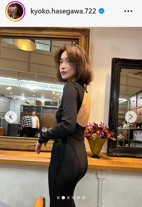 長谷川京子、美ヒップ＆くびれ露わな”背中出し”タイトワンピ姿披露
