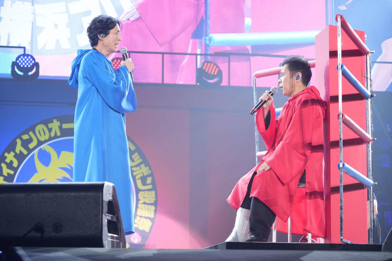 ニッポン放送「ナインティナインのオールナイトニッポン歌謡祭」に出演したナインティナインの岡村隆史（右）と矢部浩之