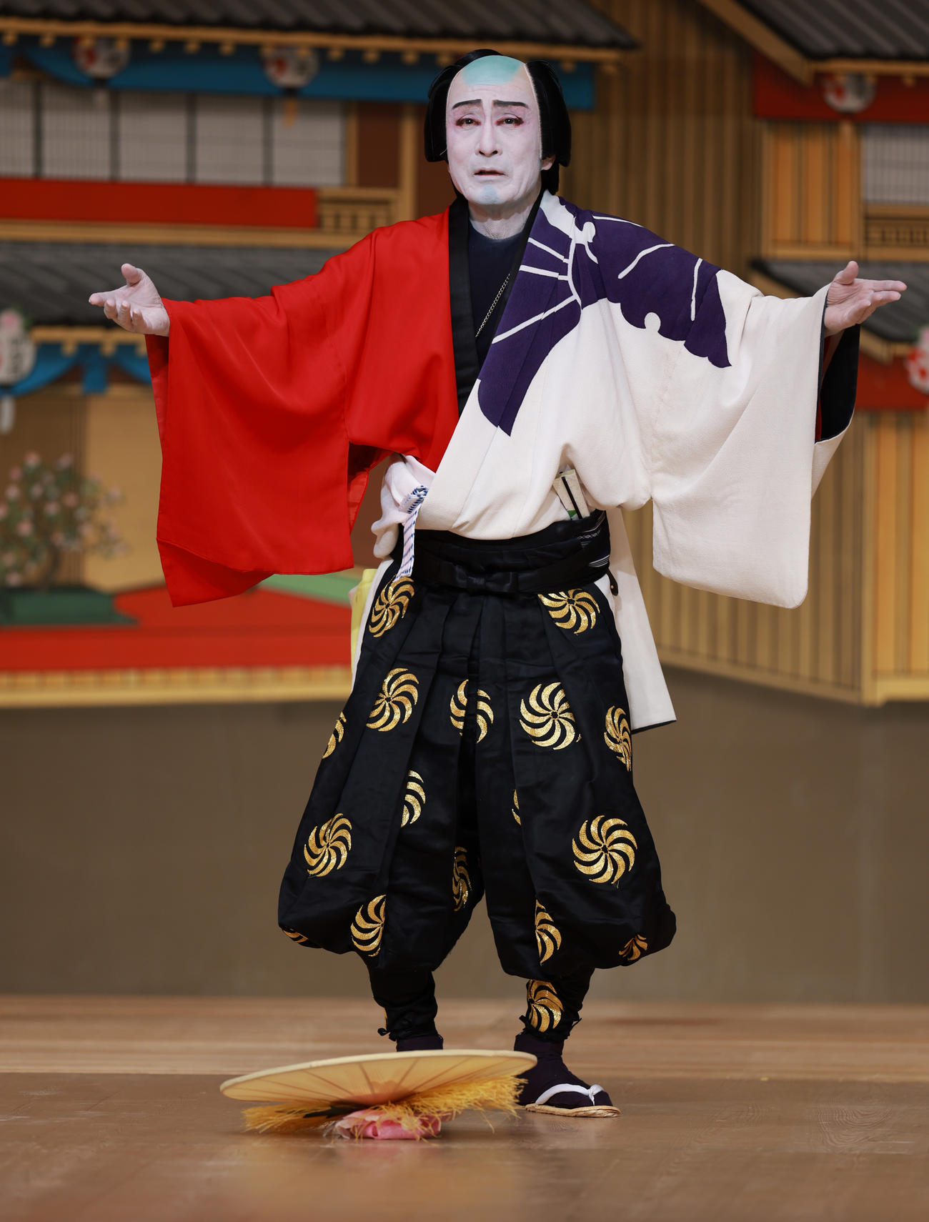 歌舞伎舞踊「お祭り」を披露する片岡仁左衛門（撮影・中島郁夫）