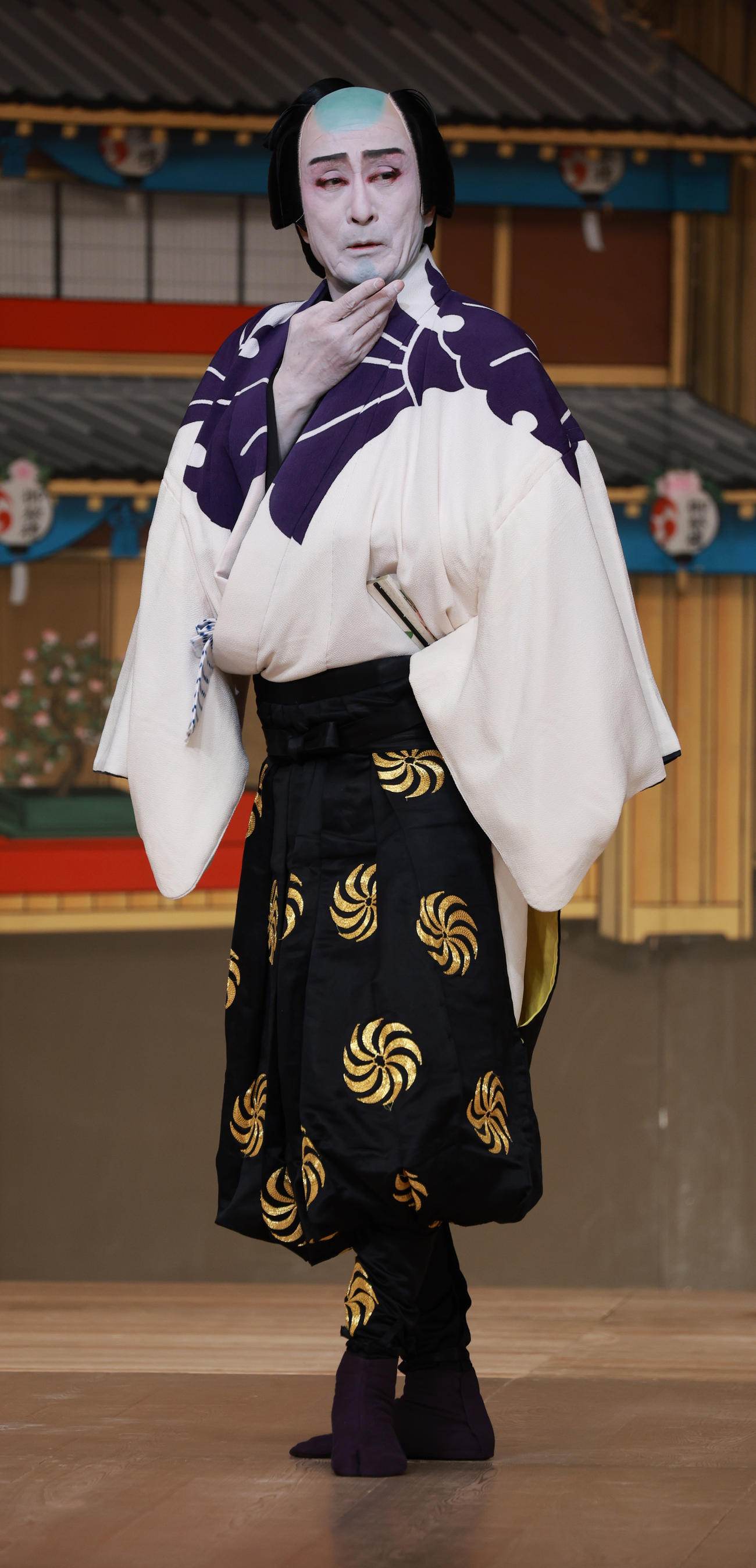 歌舞伎舞踊「お祭り」を披露する片岡仁左衛門（撮影・中島郁夫）