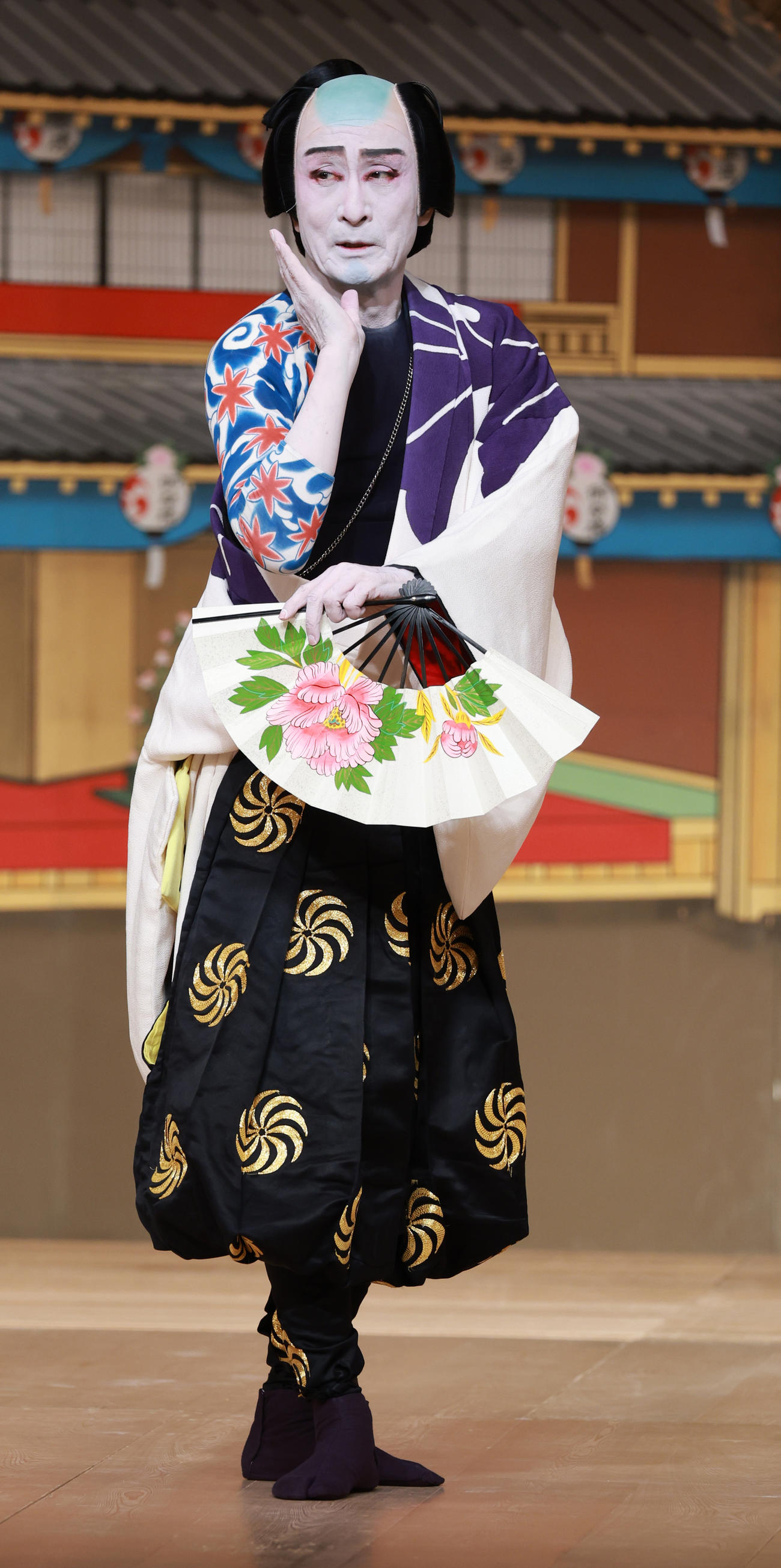 歌舞伎舞踊「お祭り」を披露する片岡仁左衛門（撮影・中島郁夫）