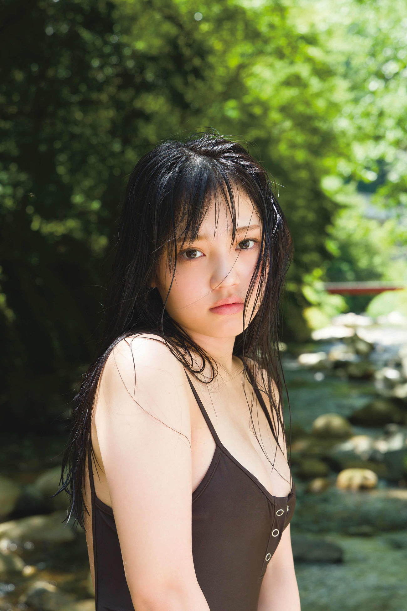 鈴原すずのファースト写真集「すずのゆめ」（撮影／Takeo Dec.）