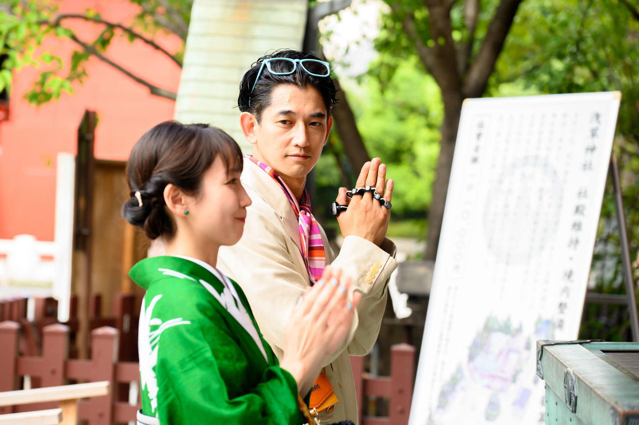 「時をかけるな、恋人たち」に出演する永山瑛太、吉岡里帆（C）カンテレ