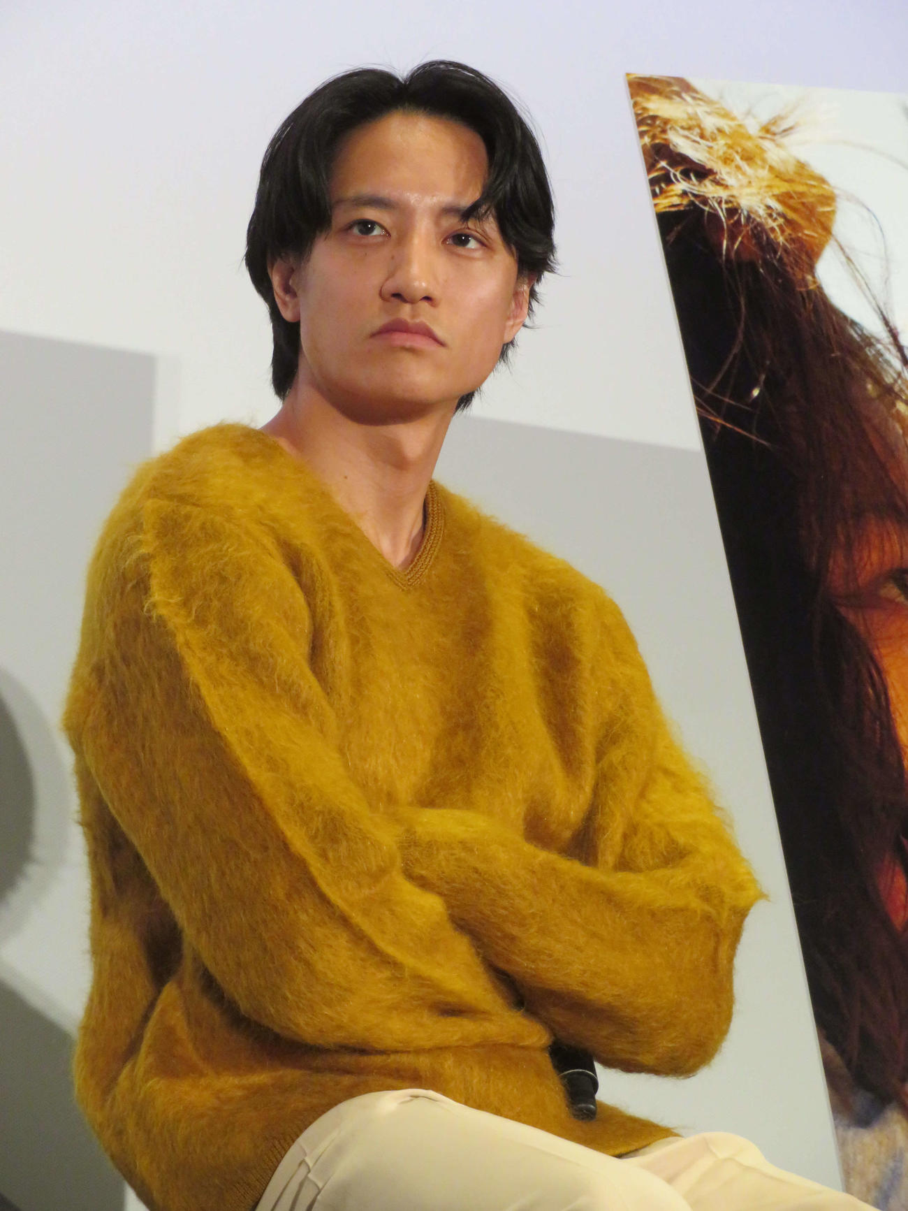 東京国際映画祭で上映された「辰巳」舞台あいさつに私服で駆けつけた藤原季節（撮影・村上幸将）