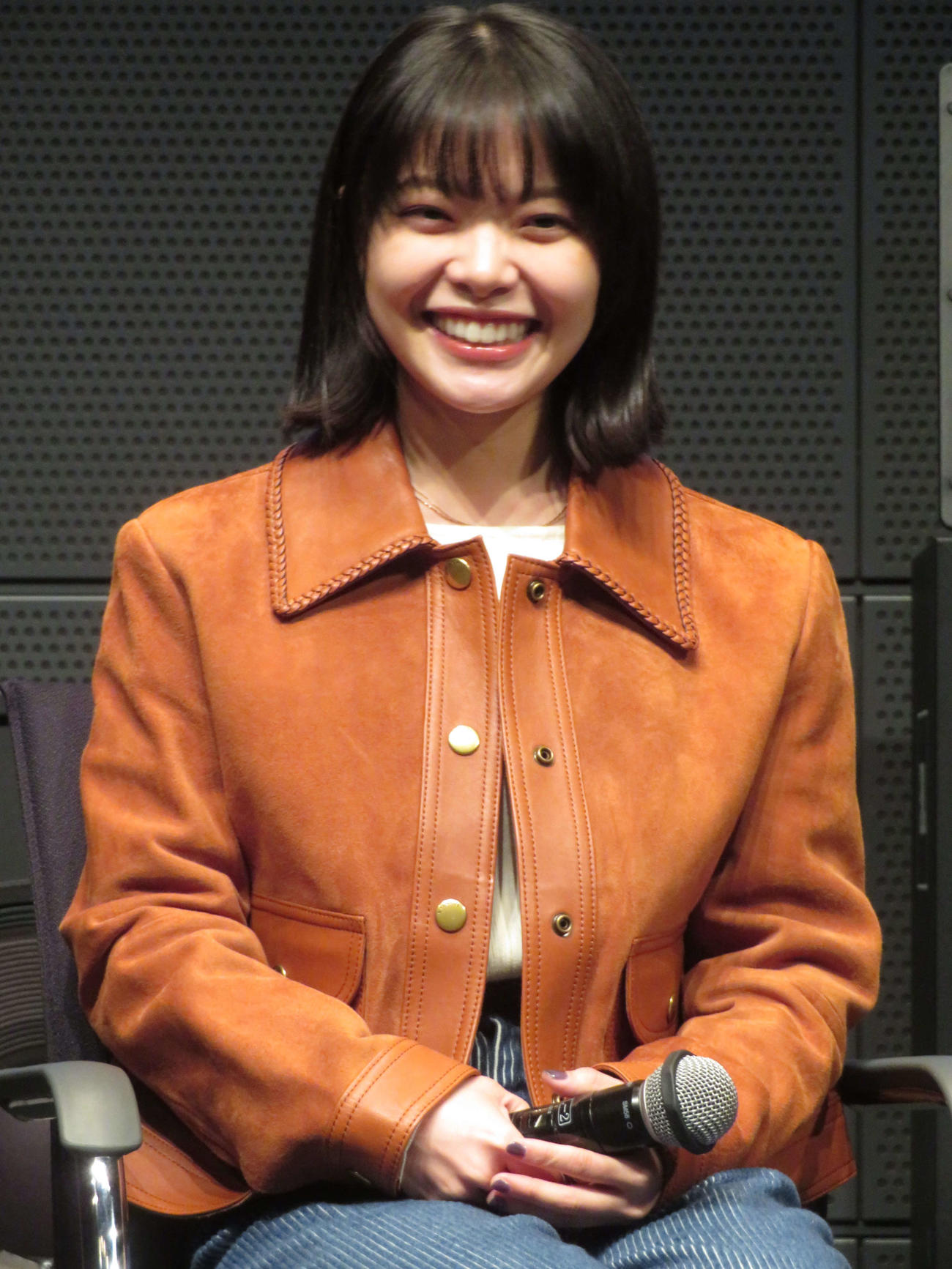 第1回「丸の内映画祭」で「ヴェンダースの世界に強く共鳴した若手映画人が語り合う」と題し、工藤梨穂監督とトークを行った岸井ゆきの（撮影・村上幸将）