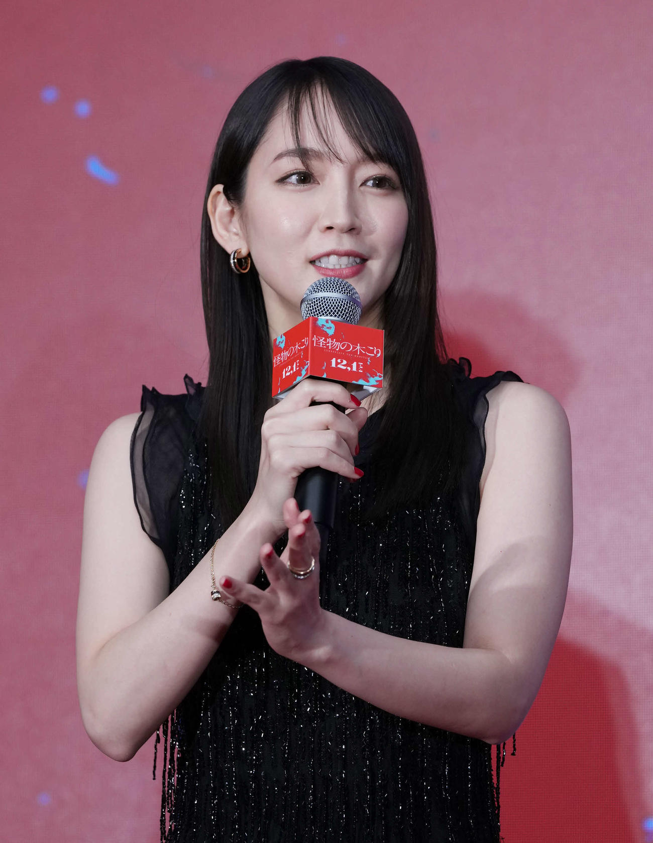 映画「怪物の木こり」完成報告会に臨む吉岡里帆（撮影・小沢裕）