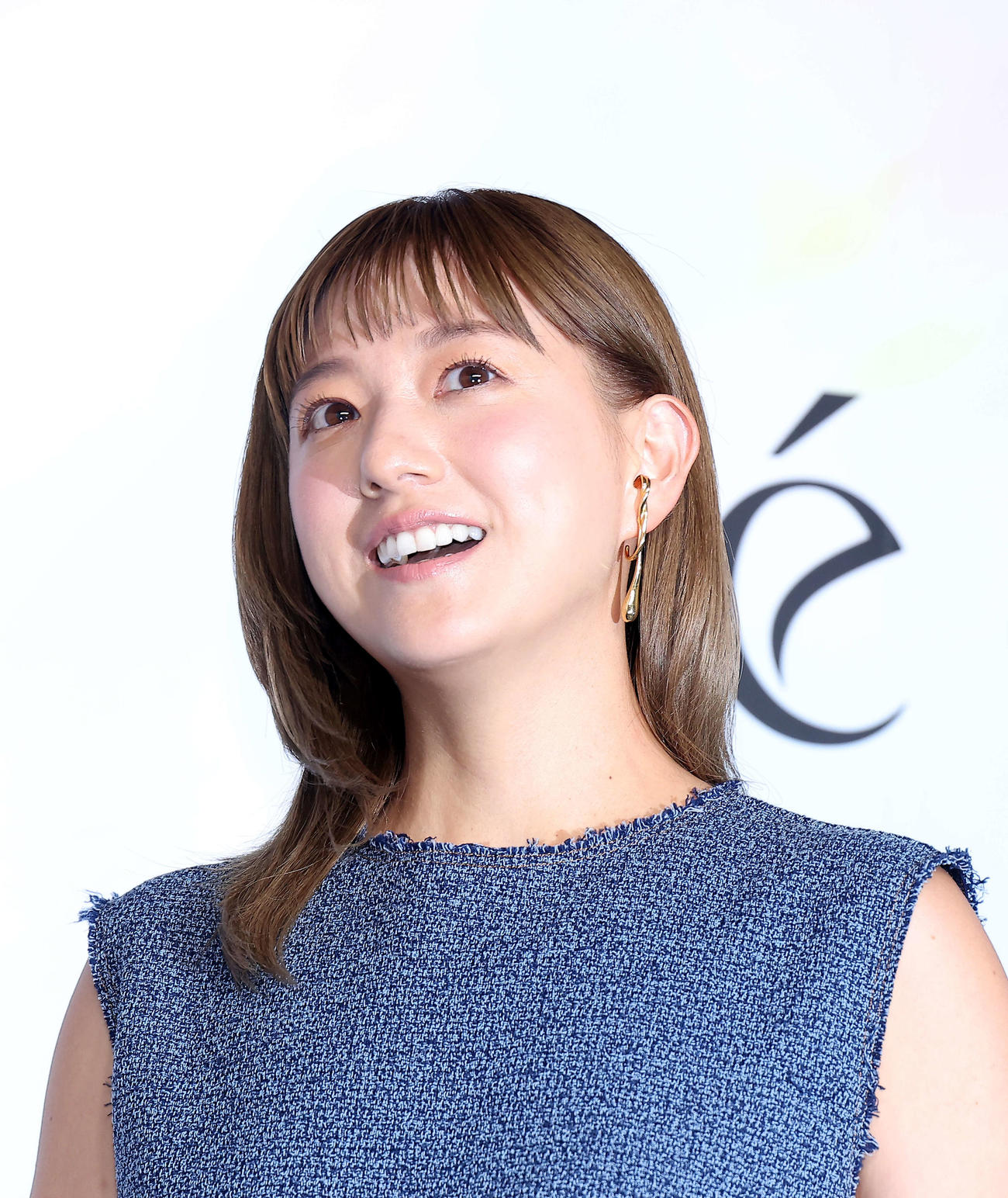 伊藤千晃（23年8月撮影）