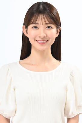山本里菜アナ（セント・フォースＨＰから）