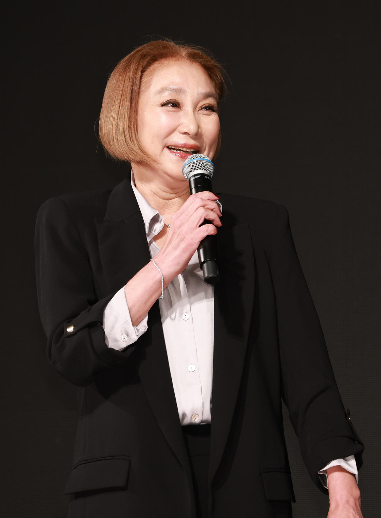 映画「あぶない刑事」製作発表を行う浅野温子（撮影・中島郁夫）