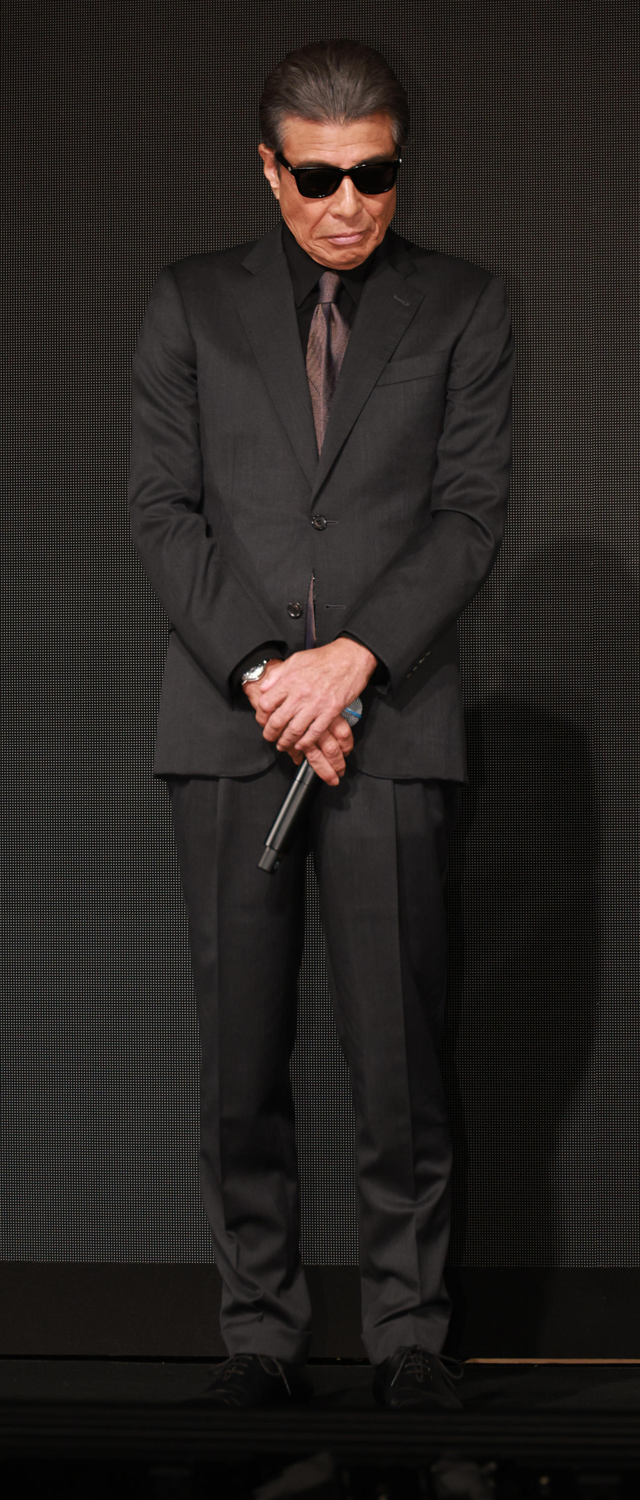 映画「あぶない刑事」製作発表を行う舘ひろし（撮影・中島郁夫）