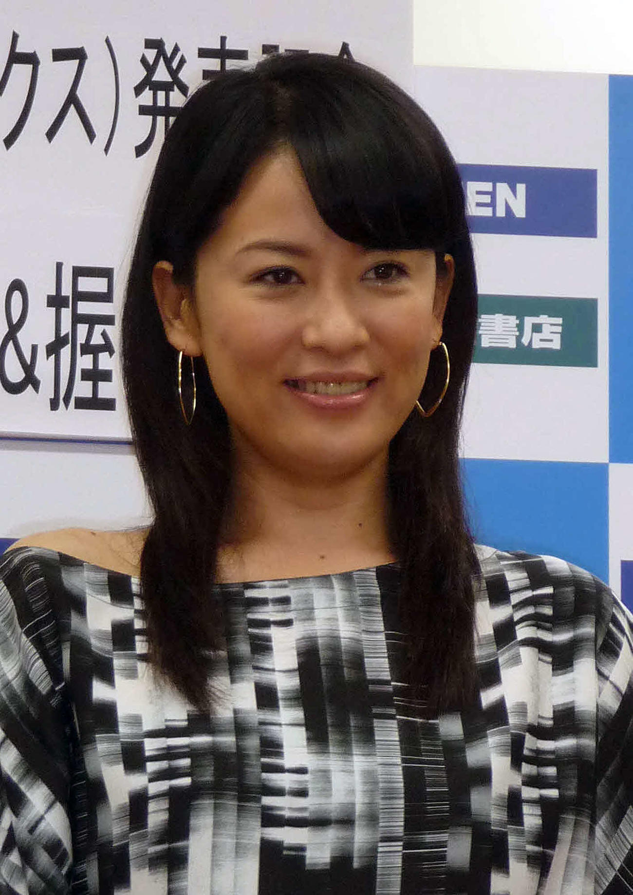 鈴木砂羽（2012年10月撮影）