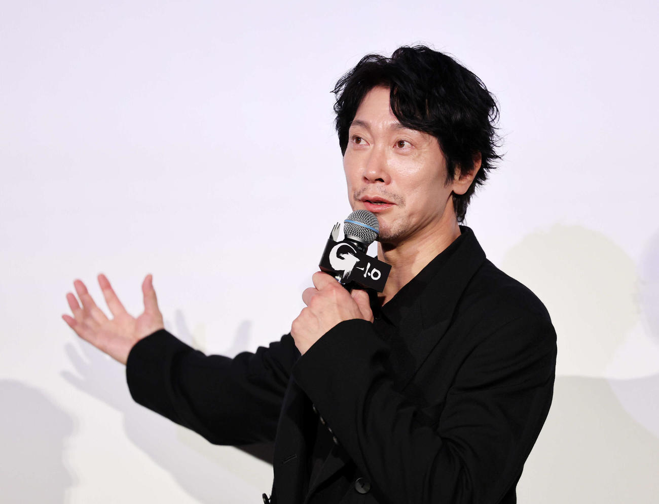 舞台あいさつに臨む佐々木蔵之介（撮影・鈴木正人）