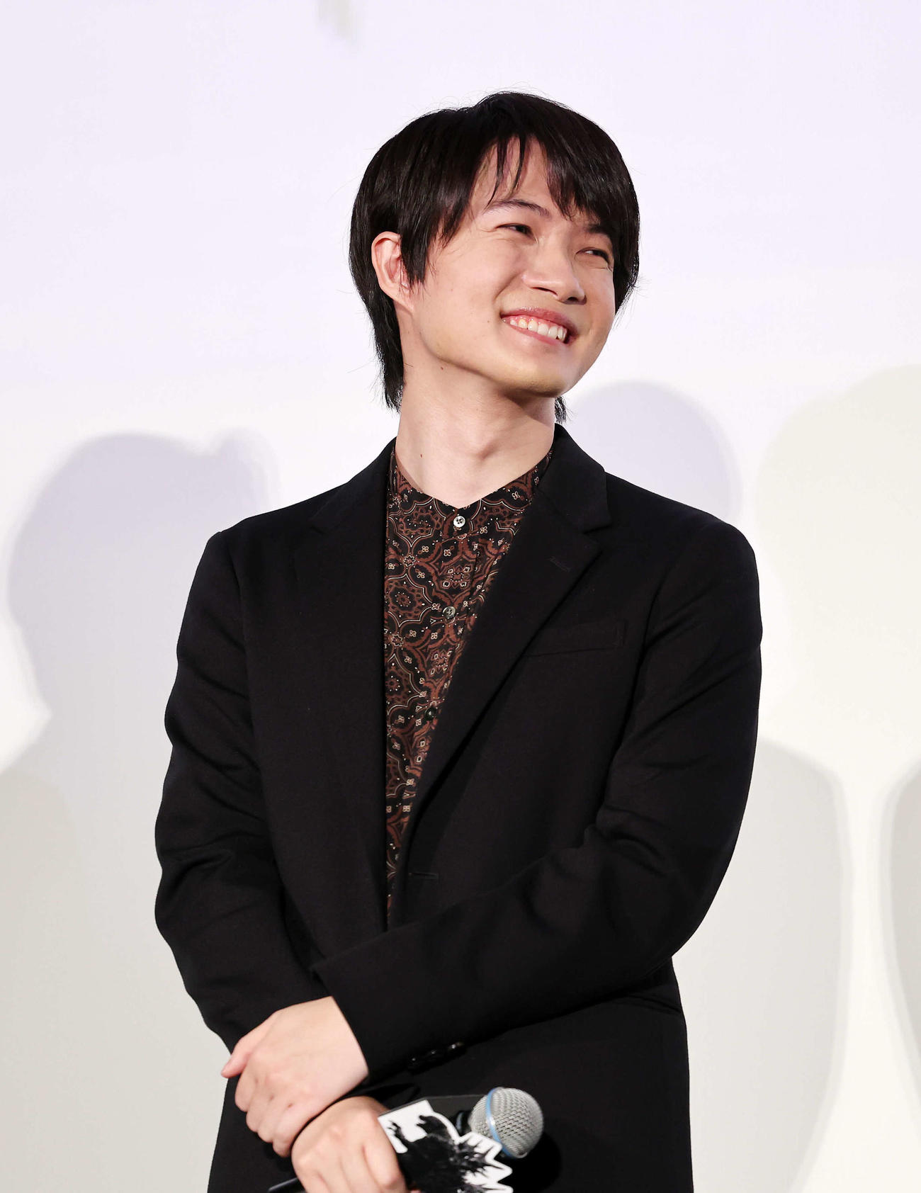 舞台あいさつに臨む神木隆之介（撮影・鈴木正人）