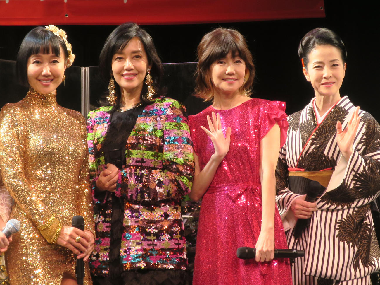「2023 LIVE FOR LIFE音楽彩」で。左から、工藤夕貴、早見優、松本伊代、坂本冬美