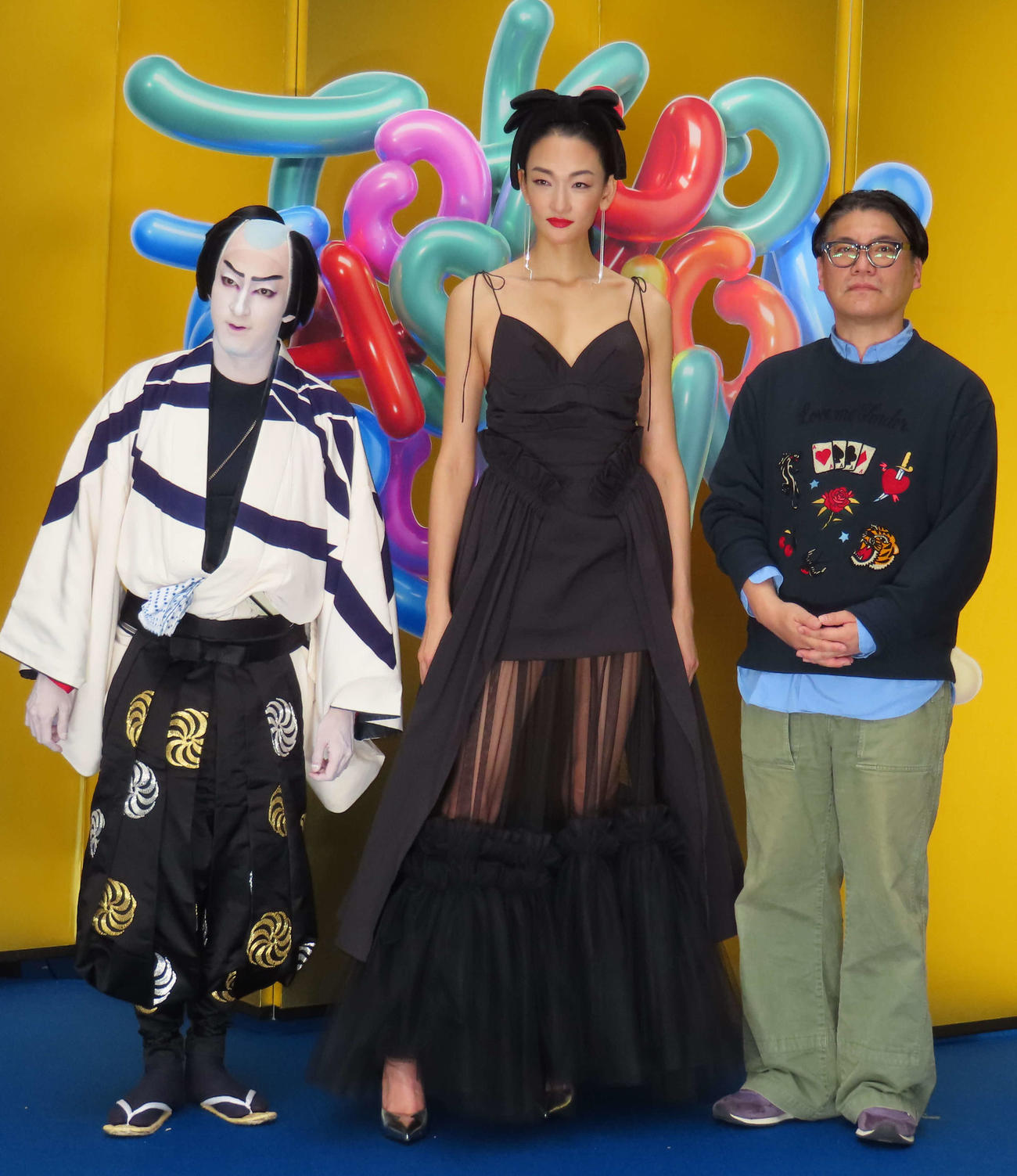 「TOKYO GINZA It's Show Time！！！」に出演した、左から尾上右近、冨永愛、ショーをプロデュースしたデザイナー丸山敬太氏