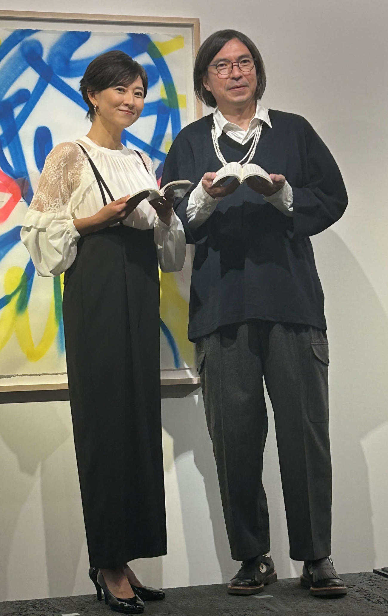 ジョンソン・エンド・ジョンソン　ビジョンの「目の健康と読書」に関するトークイベントに出演した菊川怜（左）と、ふかわりょう（撮影・松尾幸之介）