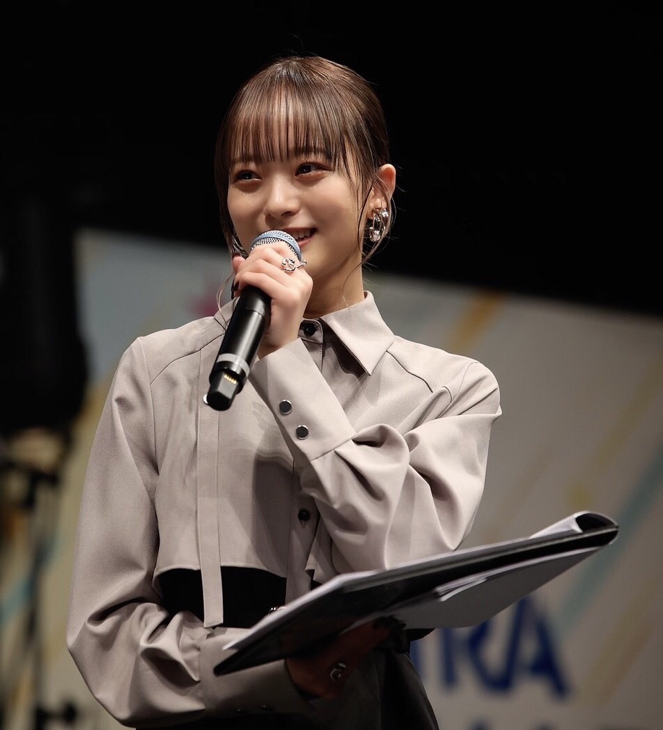 「キラチャレ2023　決勝大会」の司会を務めた宇井優良梨