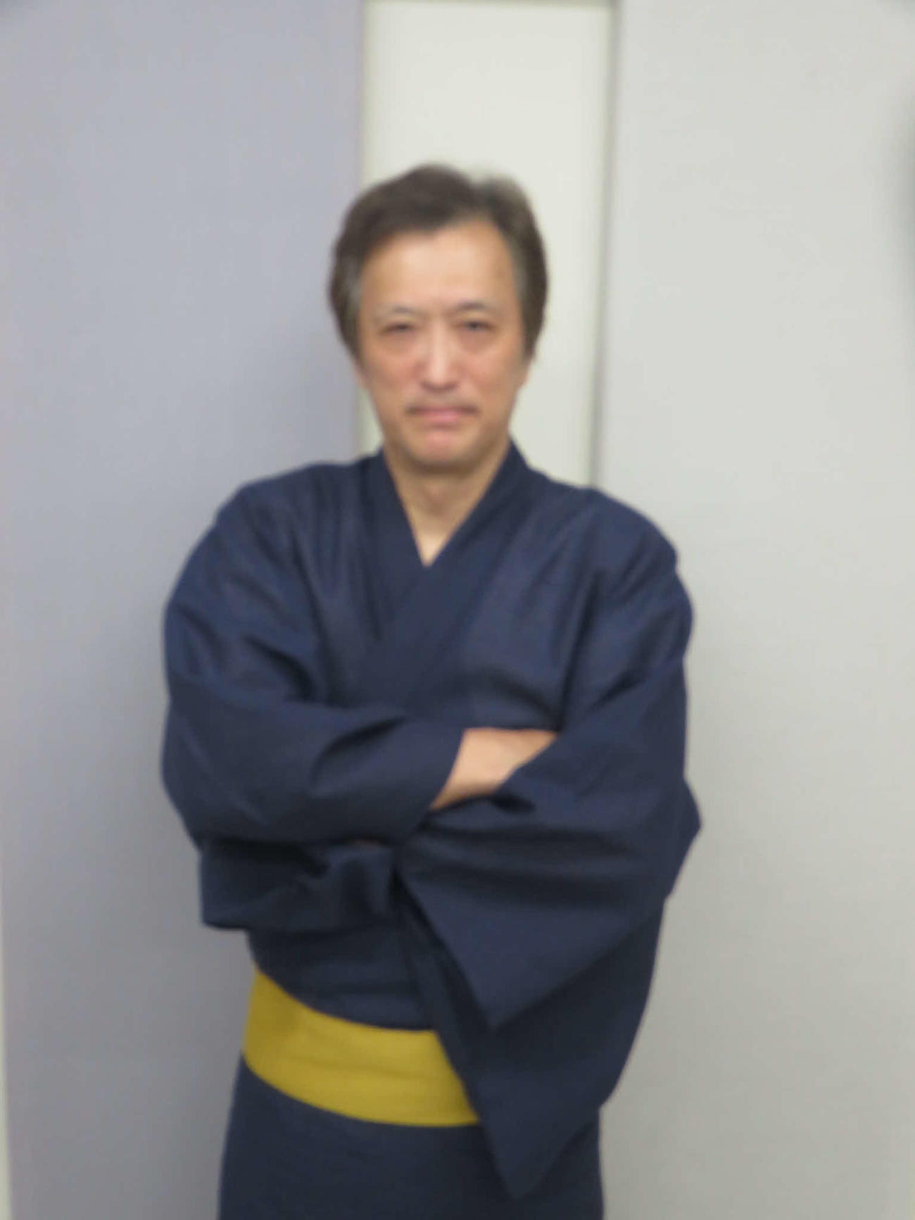 舞台「誠の挽歌」で、新選組の伊東甲子太郎を演じる大鶴義丹