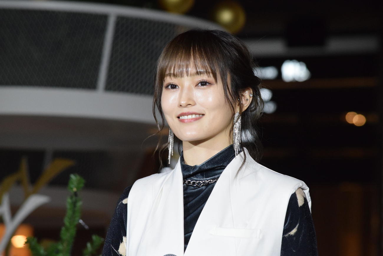 「GRAND WISH CHRISTMAS 2023～Joyful Winter～」メインツリー点灯式に出席した山本彩（撮影・阪口孝志）