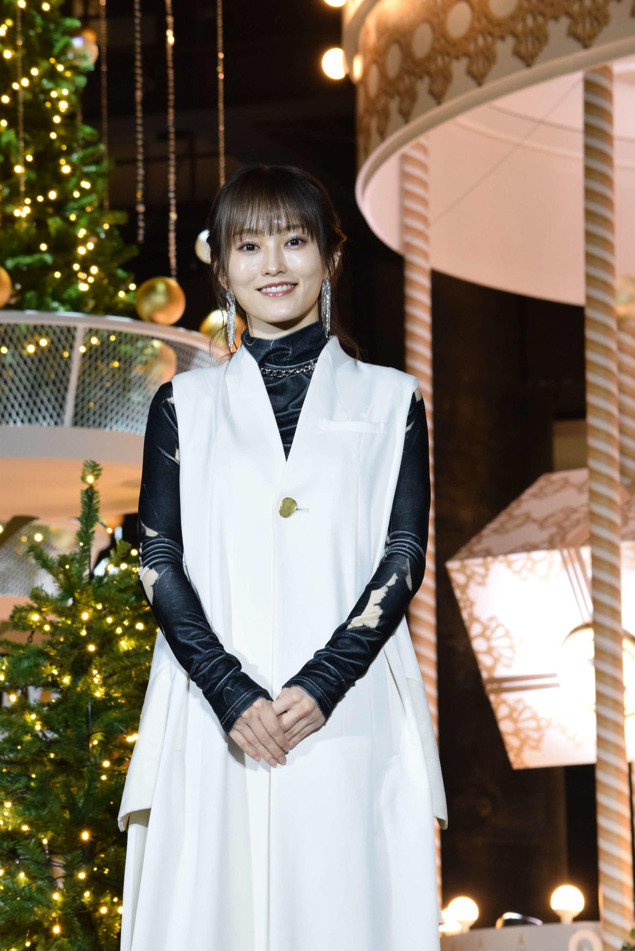 「GRAND WISH CHRISTMAS 2023～Joyful Winter～」メインツリー点灯式に出席した山本彩（撮影・阪口孝志）