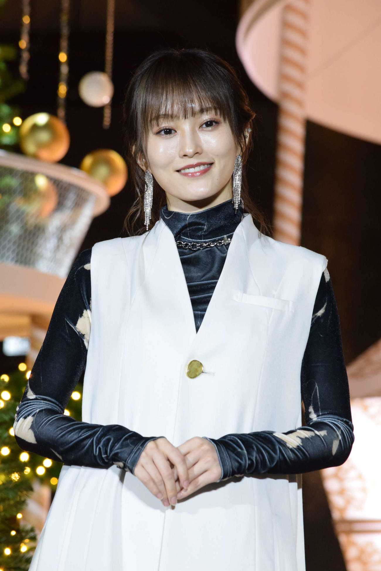 「GRAND WISH CHRISTMAS 2023～Joyful Winter～」メインツリー点灯式に出席した山本彩（撮影・阪口孝志）