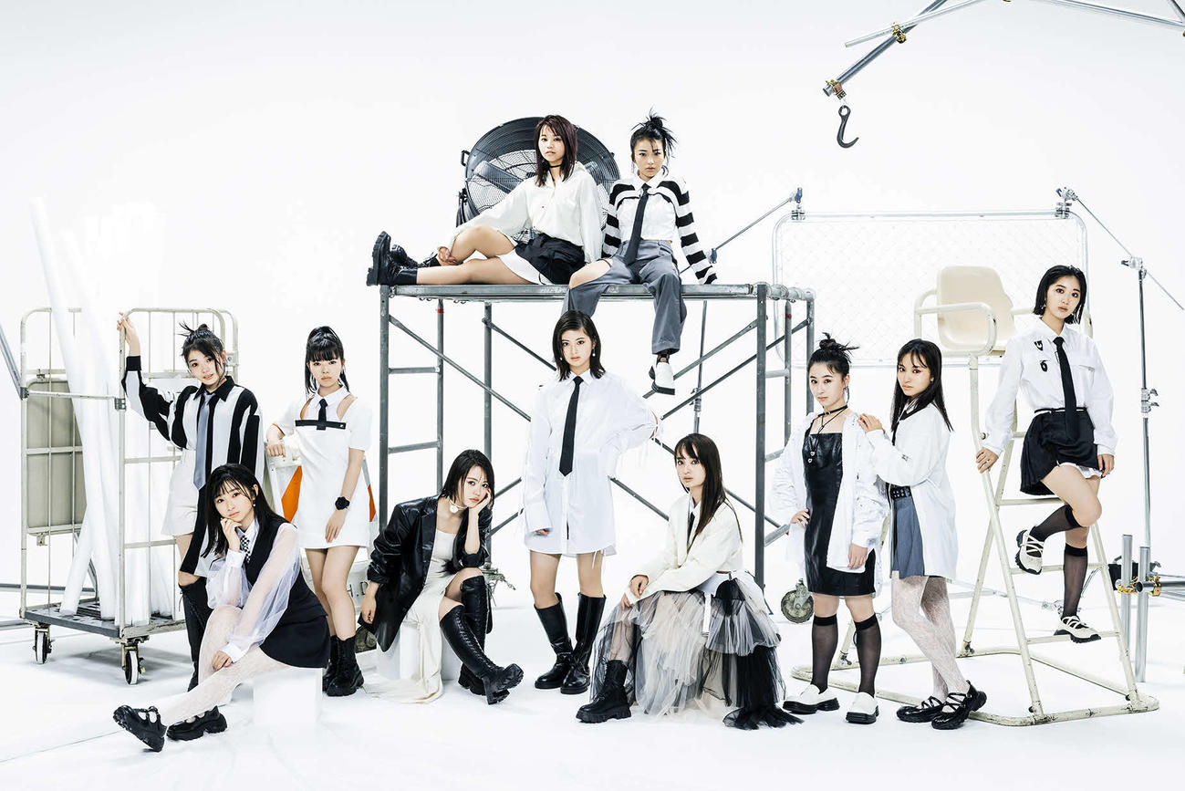 12月7日に「眼差し　Sniper」でデビューするWHITE　SCORPION（C）OVERSE
