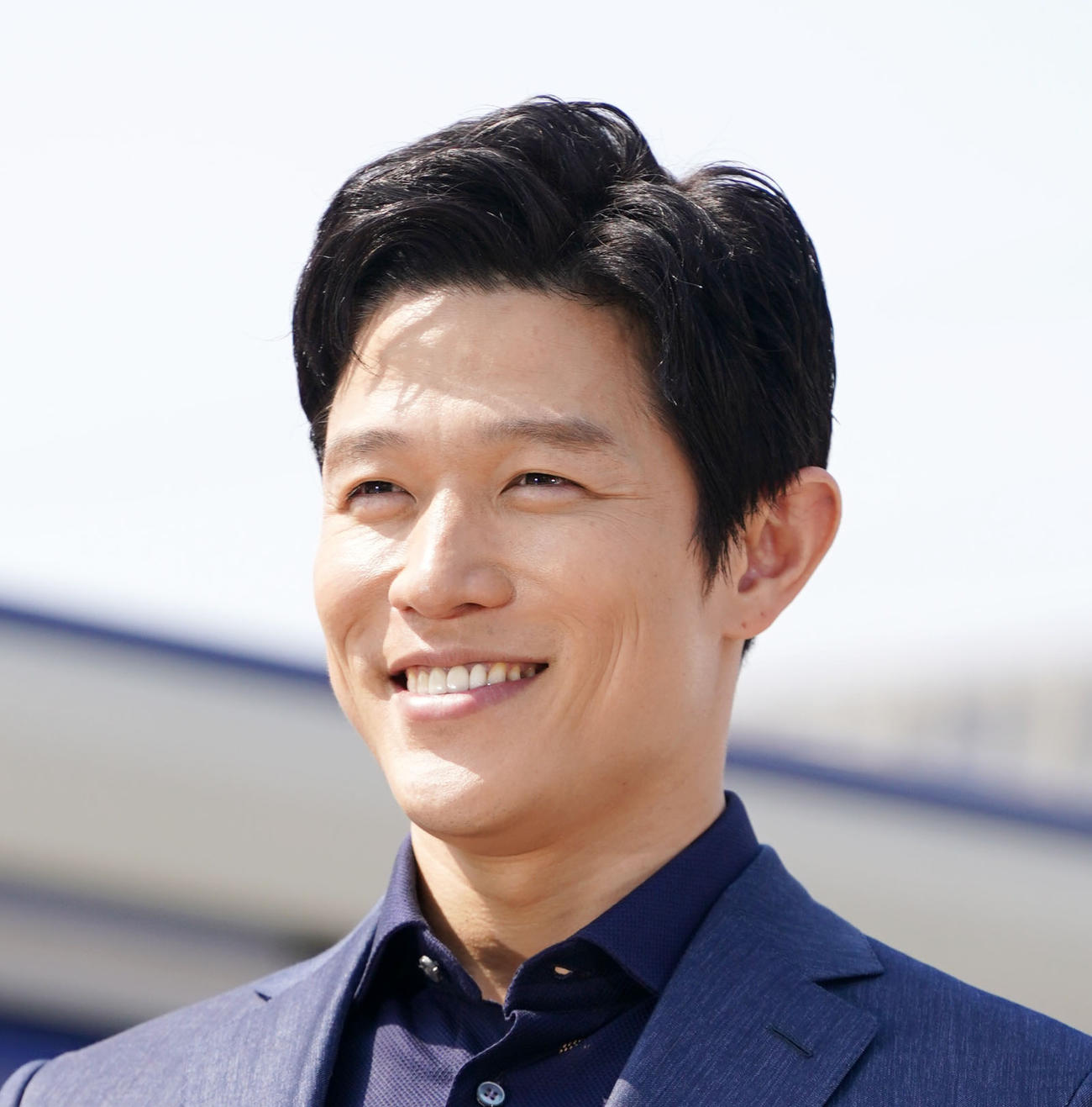 鈴木亮平（2023年3月撮影）