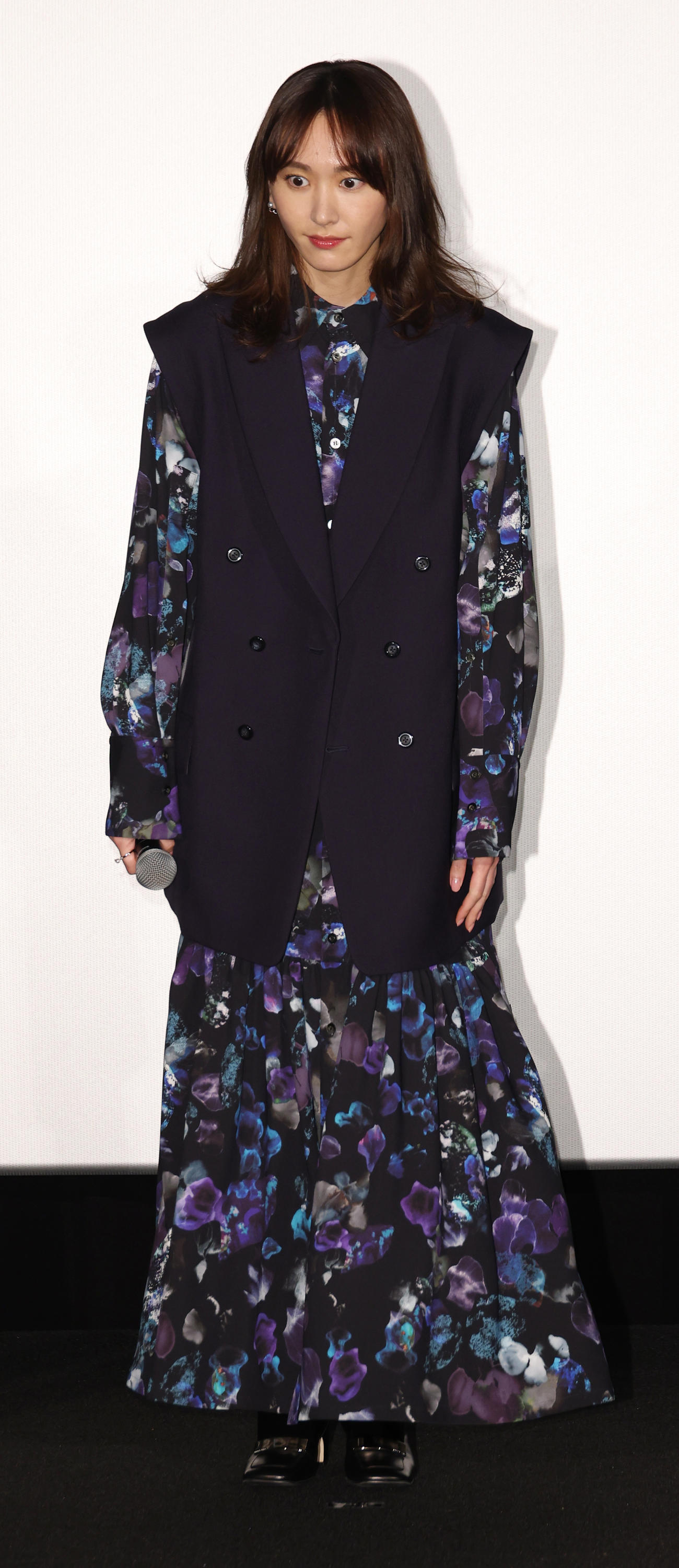 映画「正欲」の舞台あいさつを行う新垣結衣（撮影・中島郁夫）