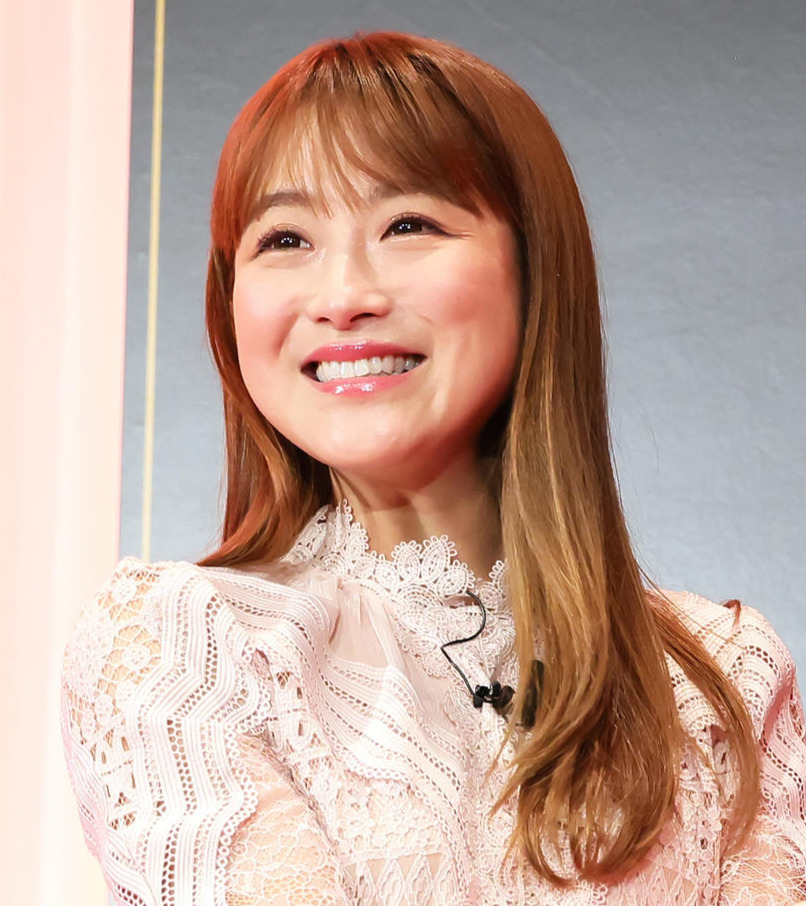鈴木奈々（21年11月撮影）