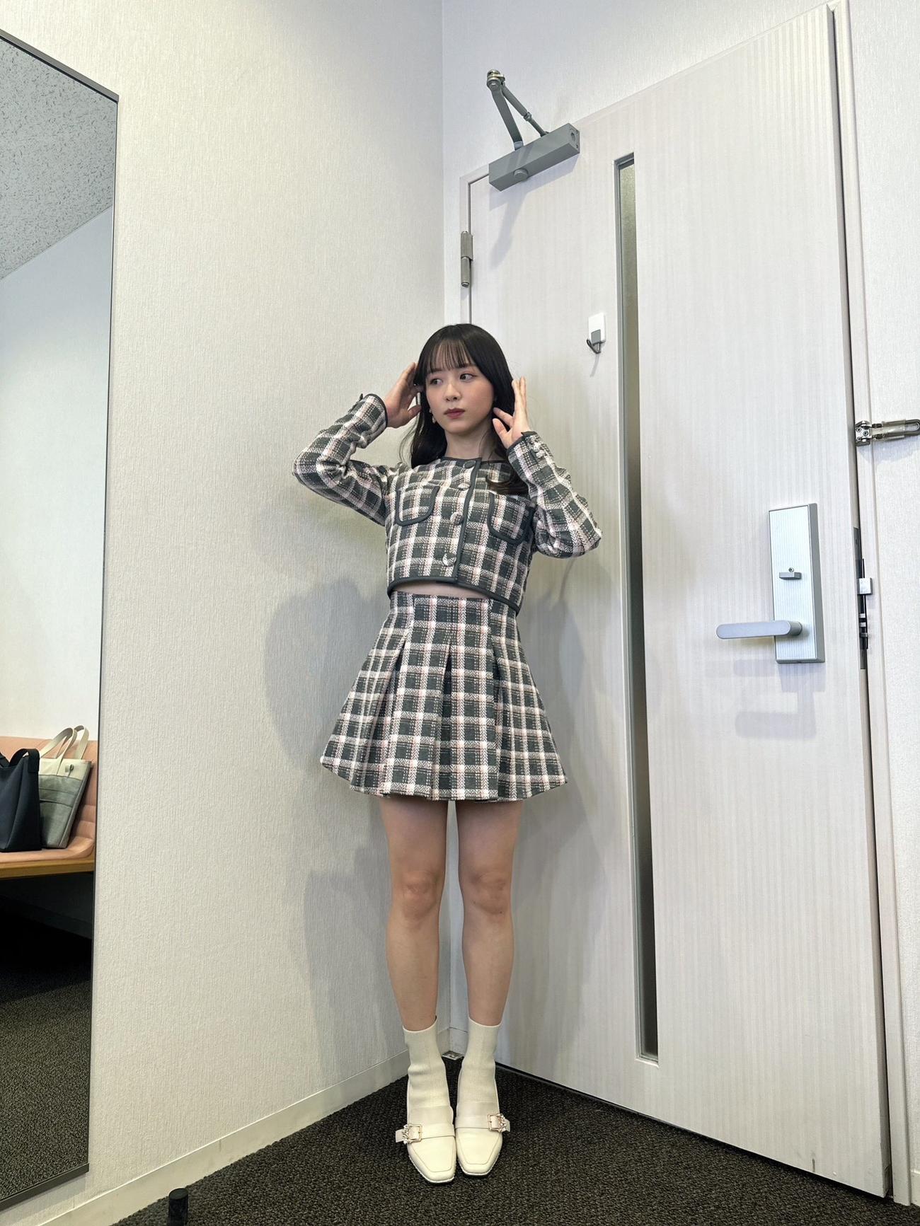 超ミニスカ姿の森香澄（森香澄のXから）