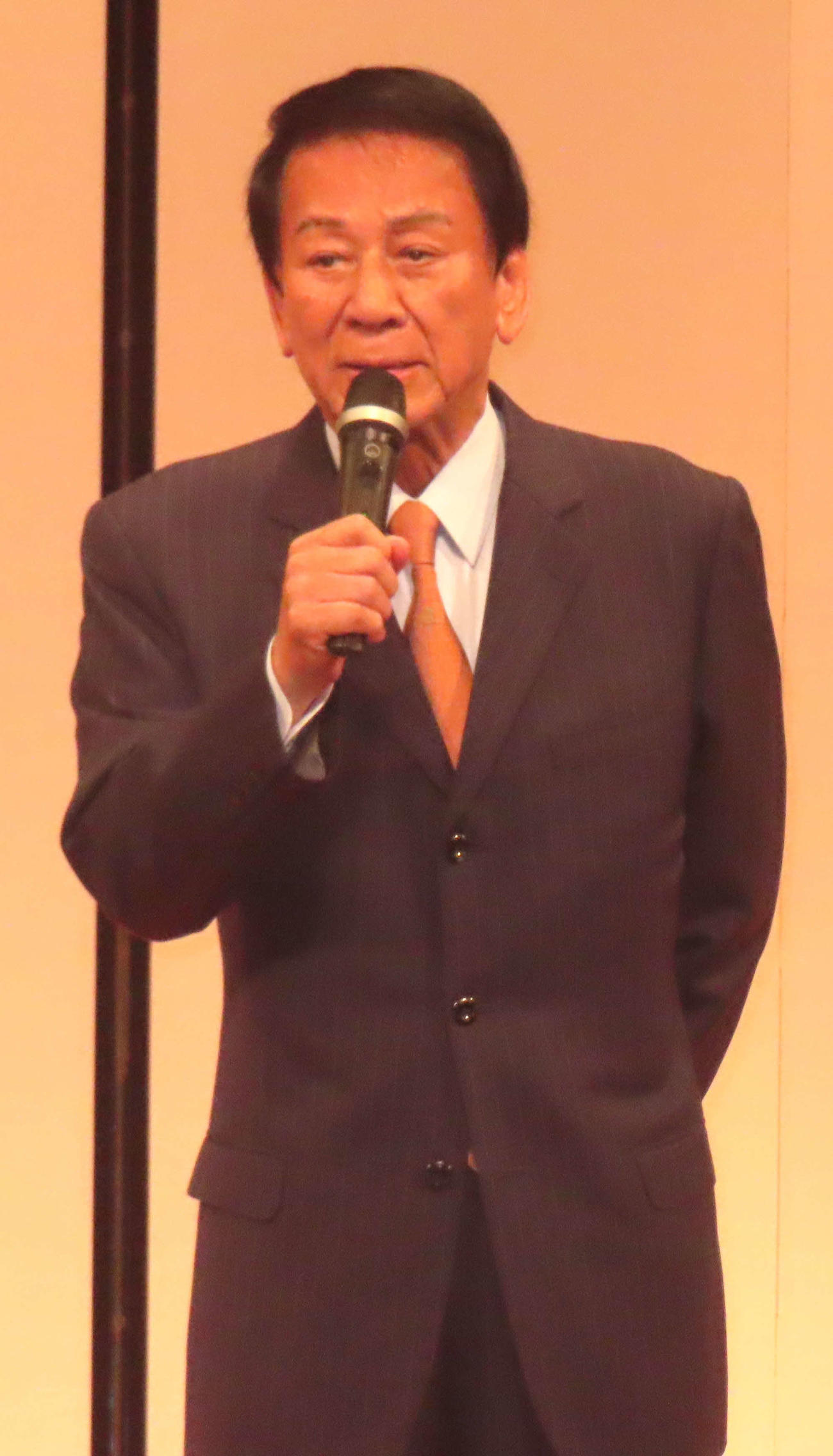 第二回杉友寄席「笑って健康落語」に登場した杉良太郎