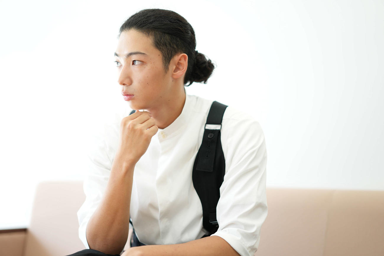 普段の優しい人柄と作品で見せる役柄とのギャップも魅力的な橘優輝（撮影・鈴木みどり）