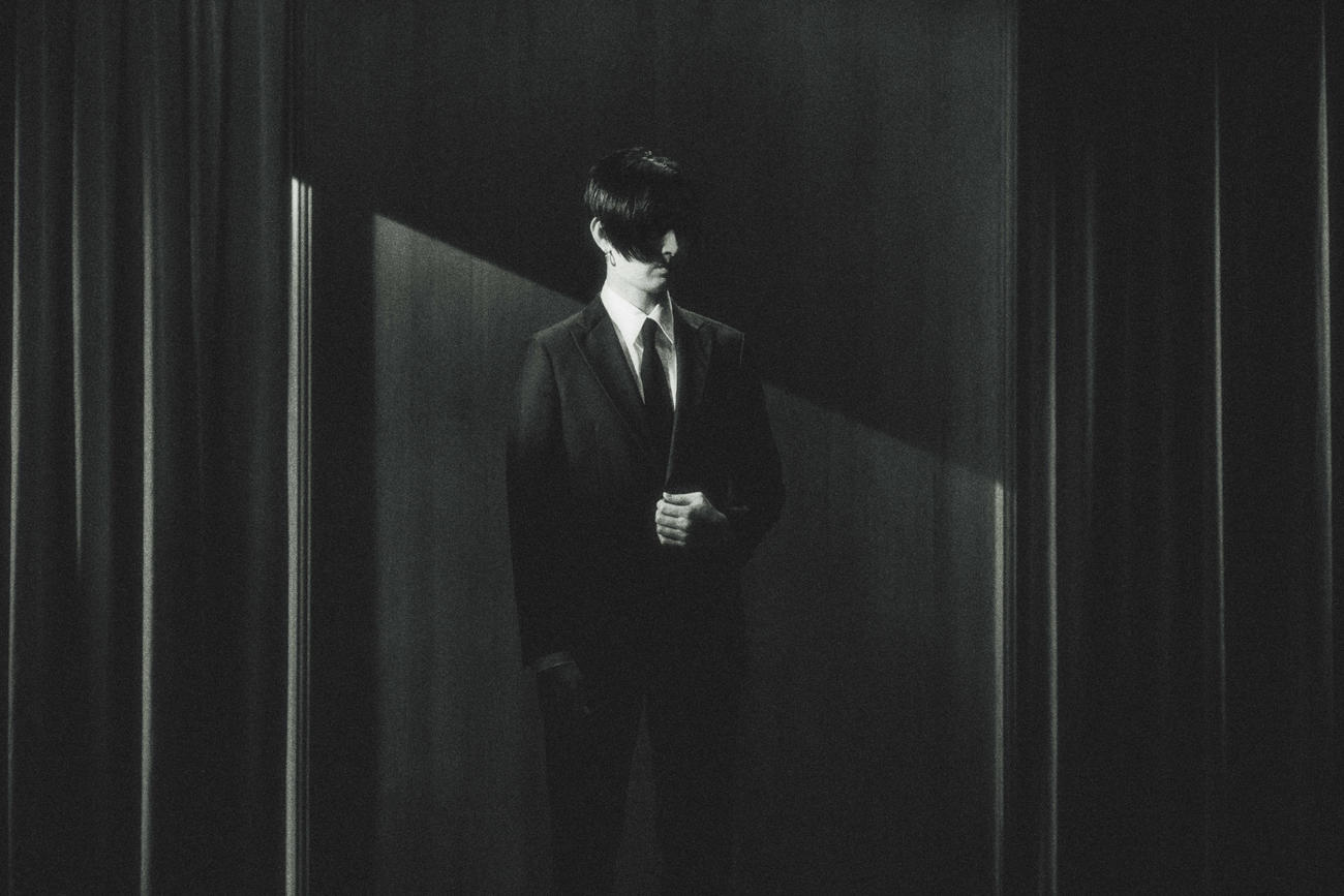 テレビ東京で12月5日スタートのニュースショー「THE TRUTH」を企画し主演する松田翔太(C)「THE TRUTH」製作委員会