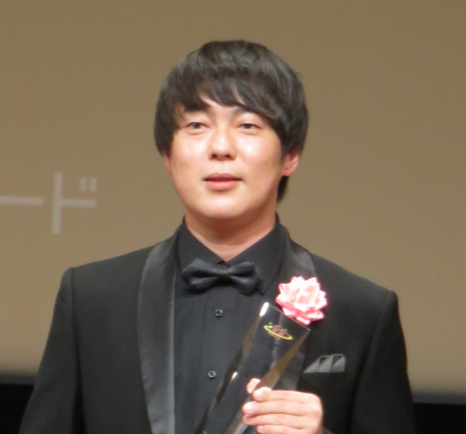 ウーマンラッシュアワー村本大輔（2021年9月撮影）