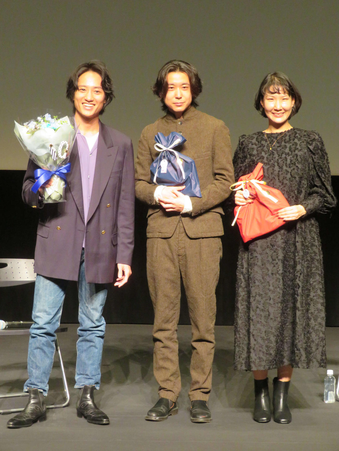 「デビュー10周年記念　藤原季節特集in TAMA」に登壇した、左から藤原季節、内田健司、周本絵梨香（撮影・村上幸将）