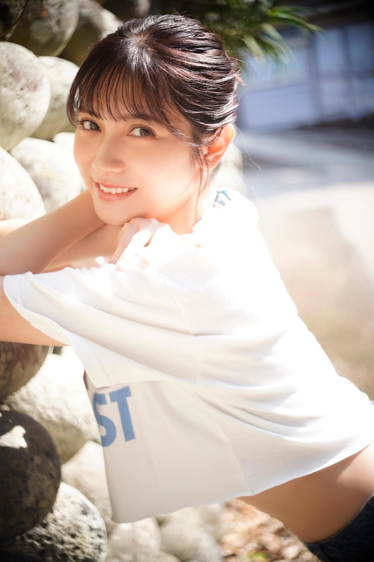 「ヤングガンガン」で表紙グラビアを飾っている桃月なしこ（C）佐藤佑一