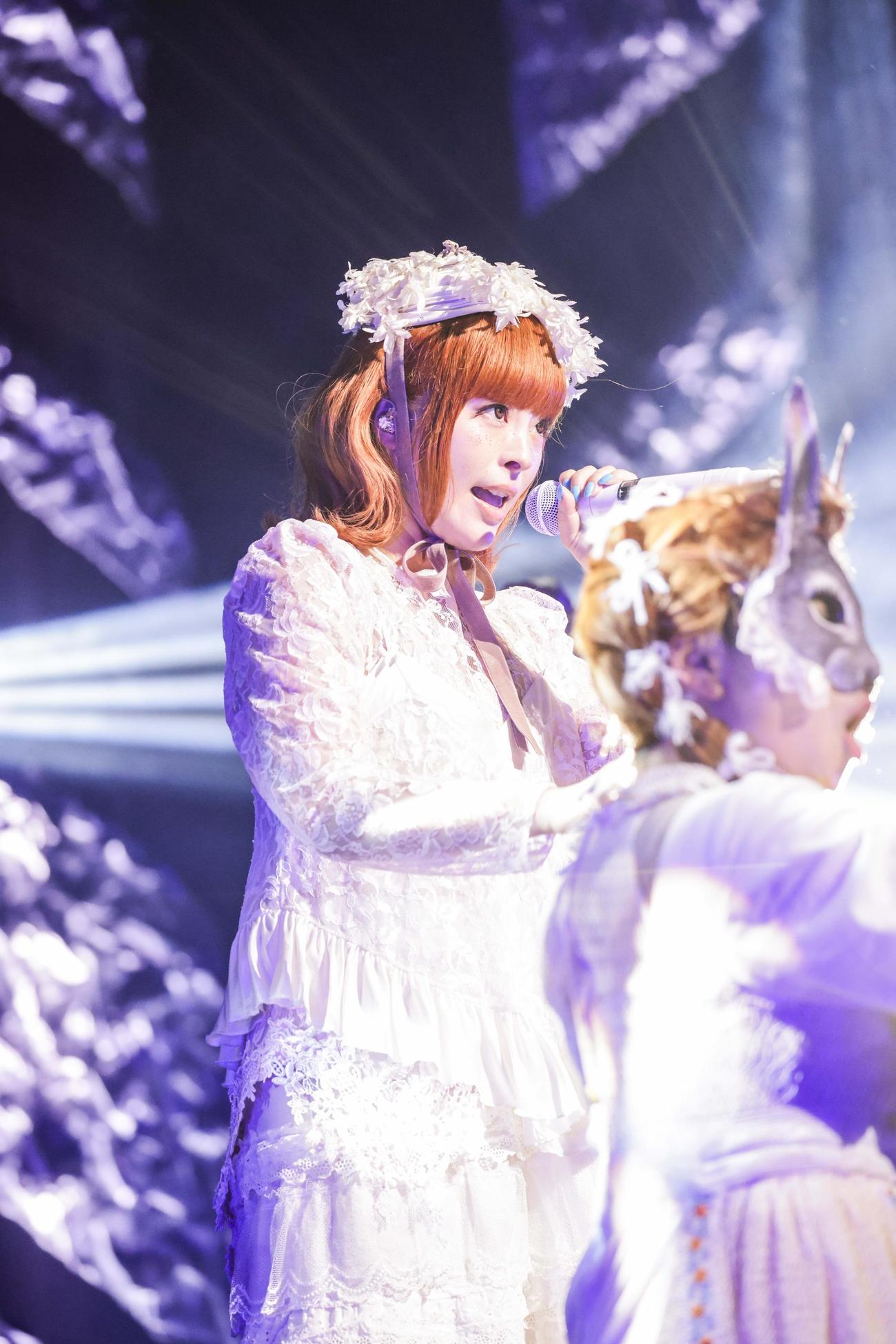 大阪国際文化芸術プロジェクト「OSAKA DREAM LIVE 2023 autumn」で歌うきゃりーぱみゅぱみゅ