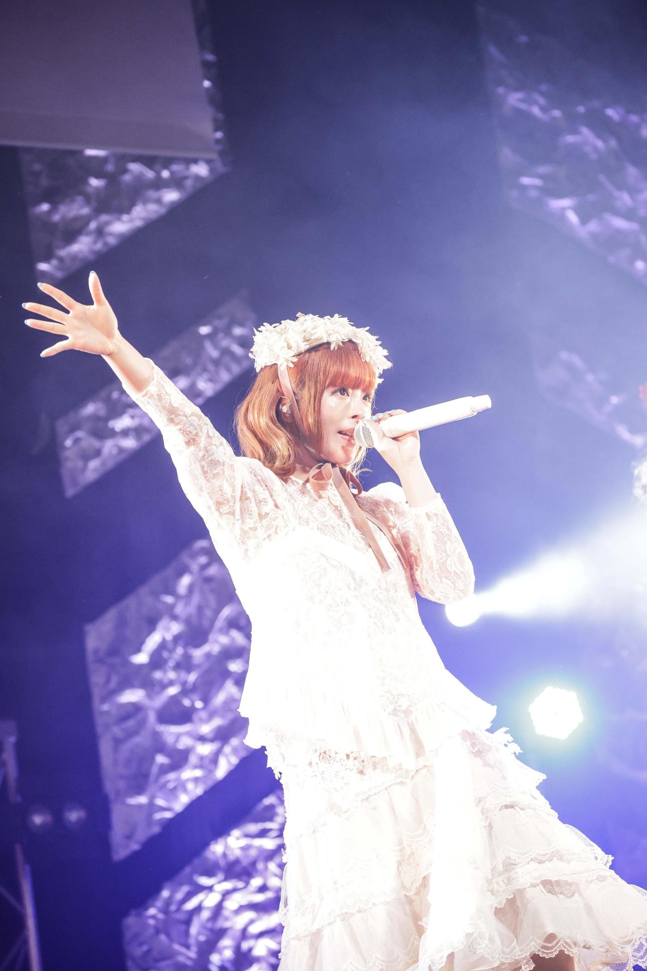 大阪国際文化芸術プロジェクト「OSAKA DREAM LIVE 2023 autumn」で歌うきゃりーぱみゅぱみゅ