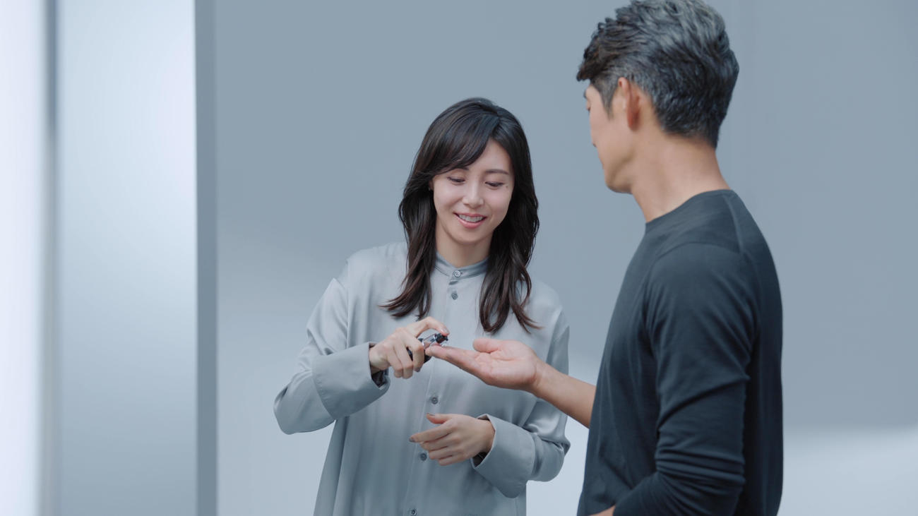 資生堂の男性向け化粧品ブランド「SHISEIDO MEN」で、CM初共演をした反町隆史と松嶋菜々子夫妻