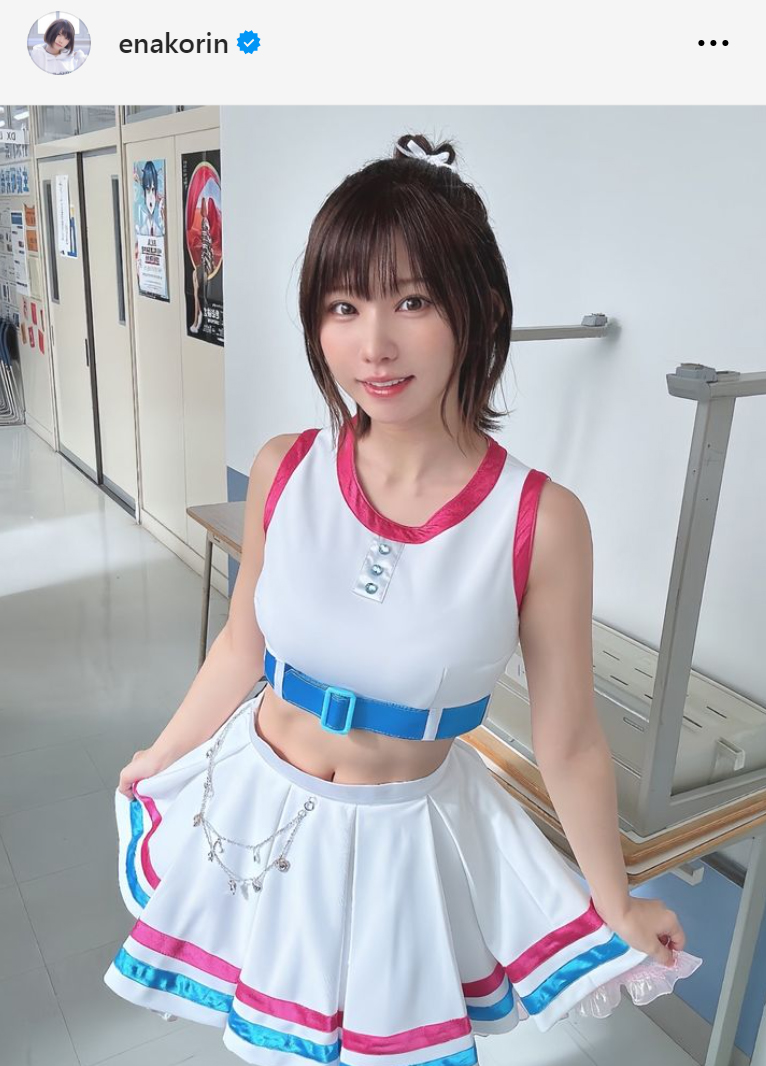 えなこのインスタグラムから