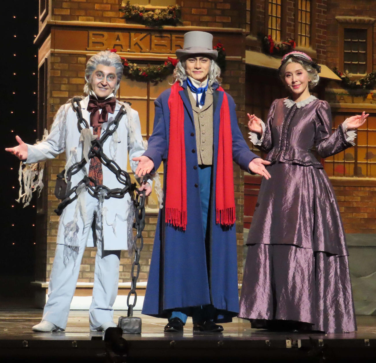 ミュージカル「クリスマス・キャロル」に出演する、左から吉田要士、松村雄基、杉本彩