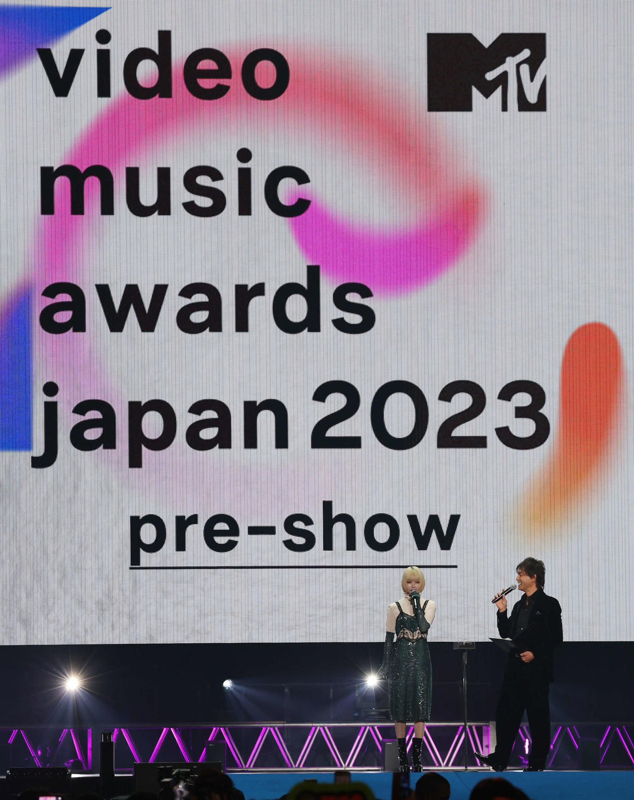 「MTV VMAJ 2023 Pre－Show」に登壇したano（撮影・宮地輝）