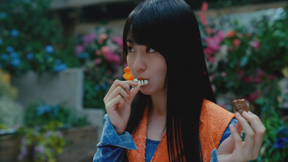 乃木坂46の新曲「Monopoly」のMVに登場する賀喜遥香