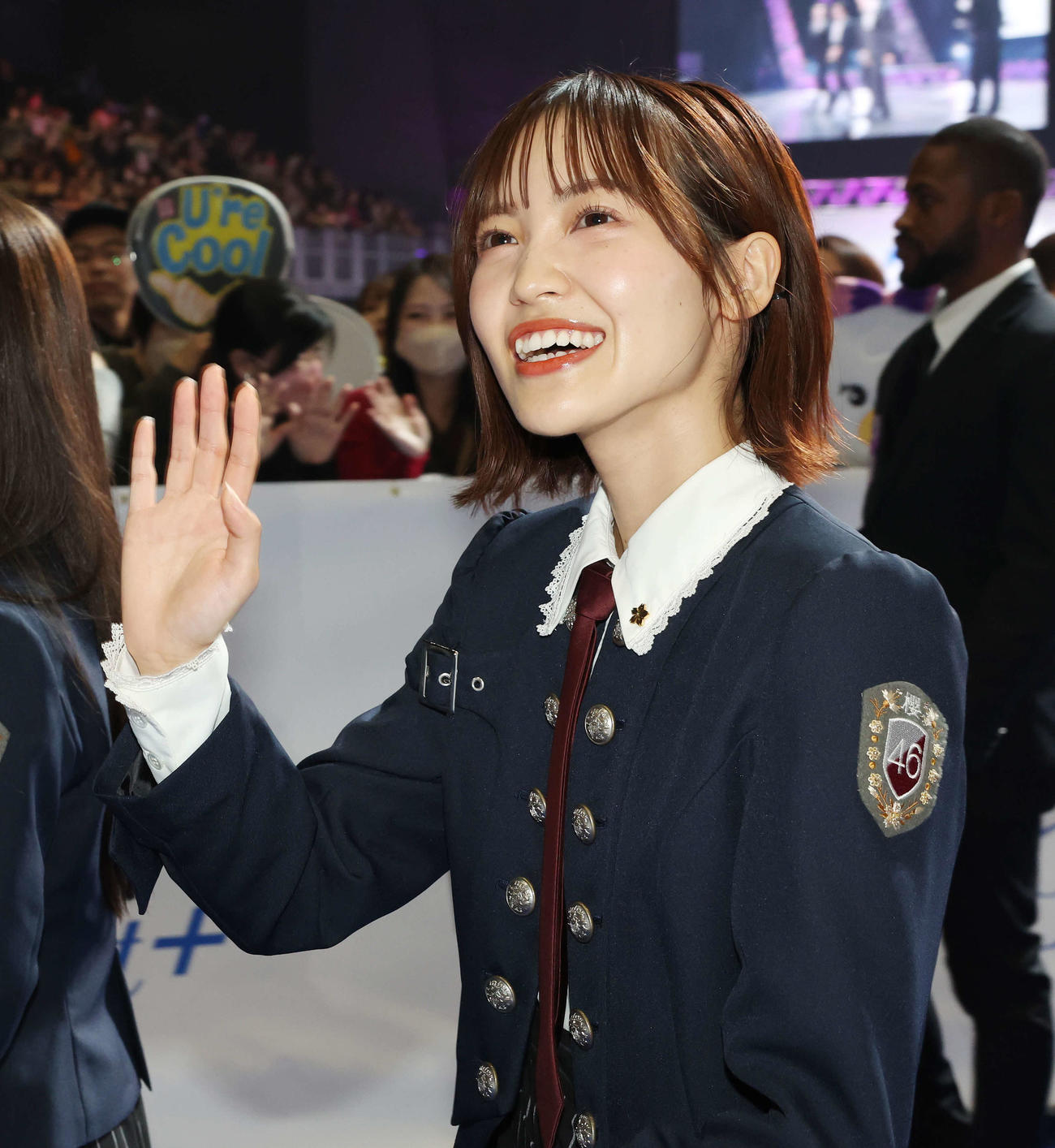 「MTV VMAJ 2023 Pre－Show」で笑顔で手を振る櫻坂46松田里奈（撮影・宮地輝）