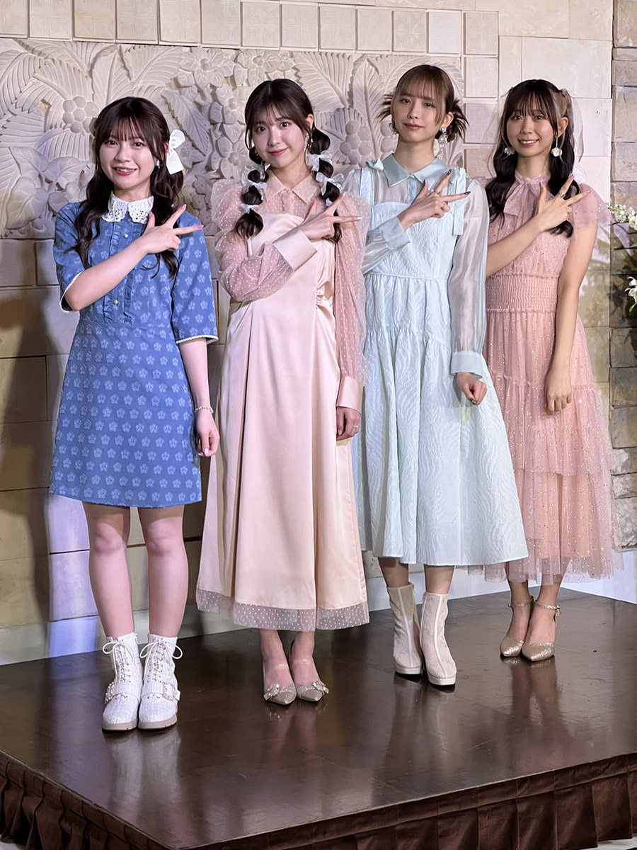 「わーすたカレンダーBOOK2024」発売イベントを行ったわーすたの、左から廣川奈々聖、小玉梨々華、三品瑠香、松田美里