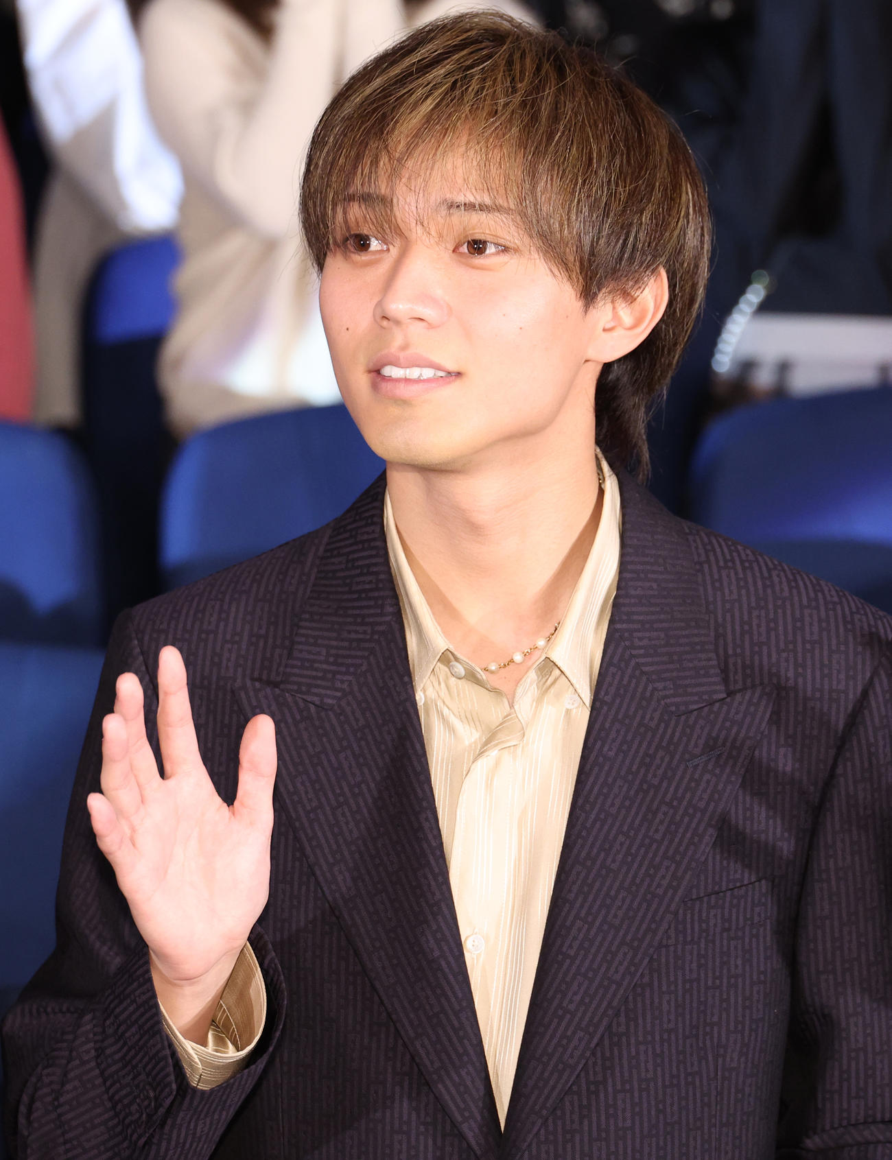 映画「法廷遊戯」舞台あいさつを行った永瀬廉（撮影・中島郁夫）