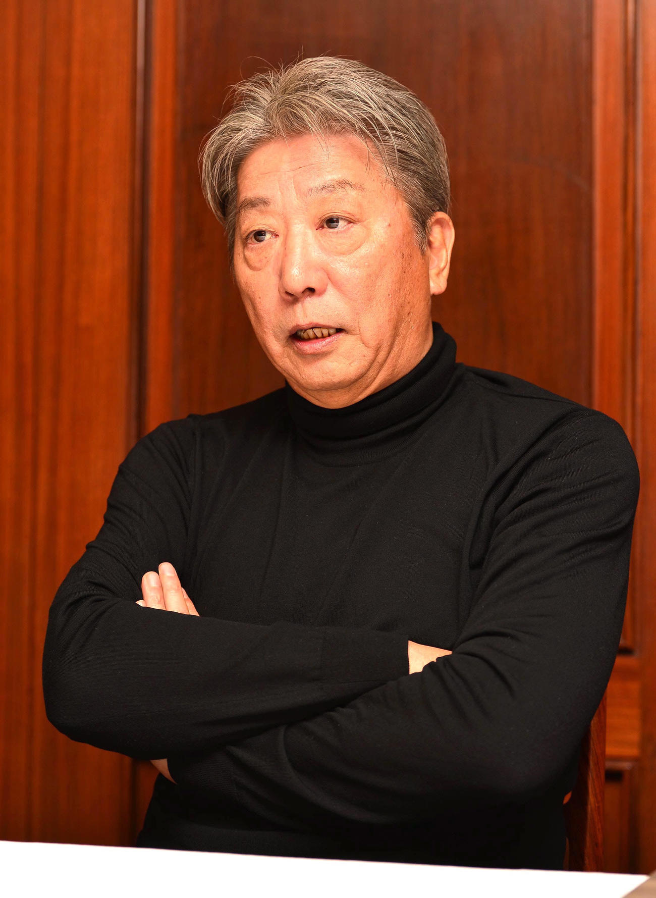 東日本大震災復興への思いを語る伊集院静氏（14年2月撮影）