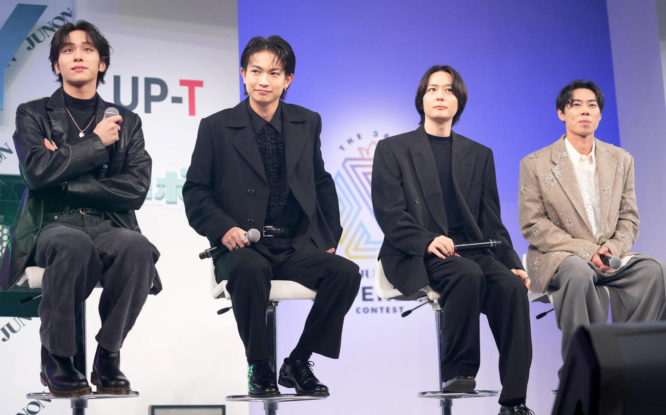 ゲスト出演した歴代ジュノンボーイ。左から山下幸輝、綱啓永、犬飼貴丈、戸塚純貴（撮影・横山健太）