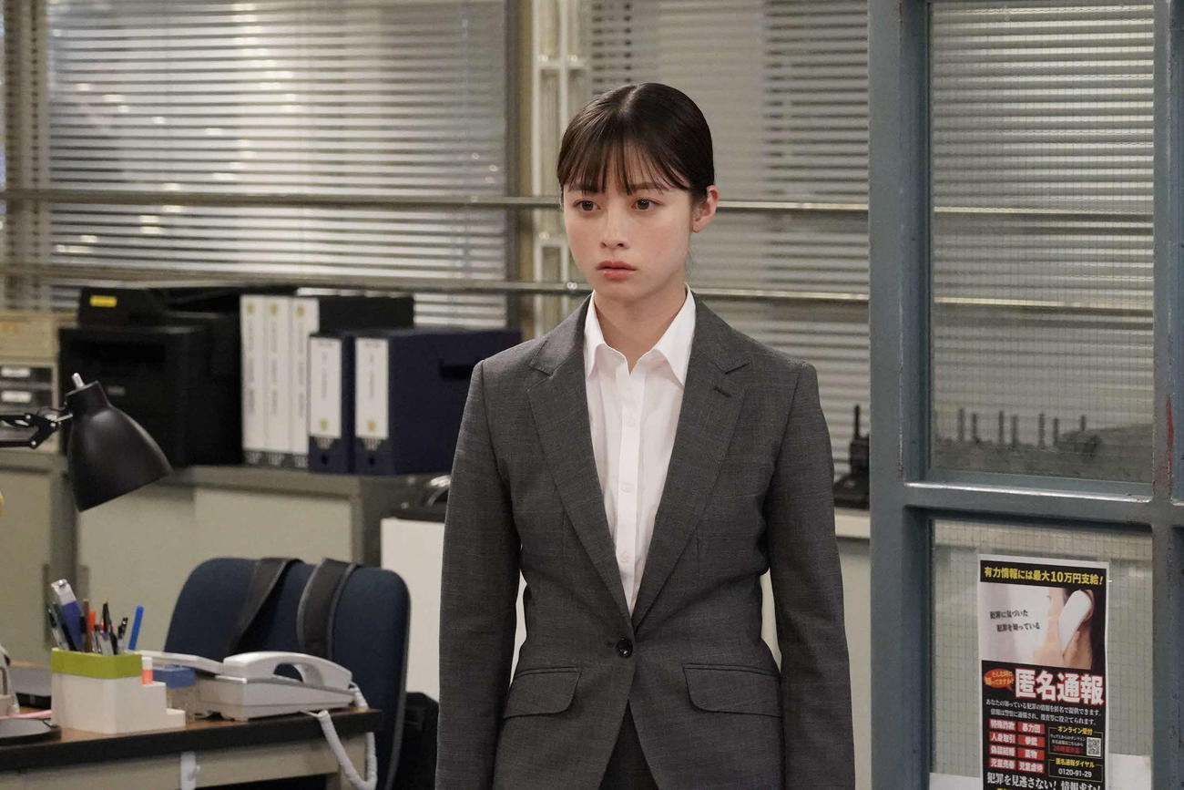 「トクメイ！警視庁特別会計係」主演の橋本環奈(C)カンテレ