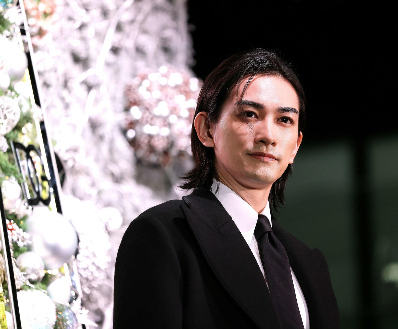 「ドルチェ＆ガッバーナ　青山」ホリデーイベント記念のフォトコールに臨む町田啓太（撮影・河田真司）
